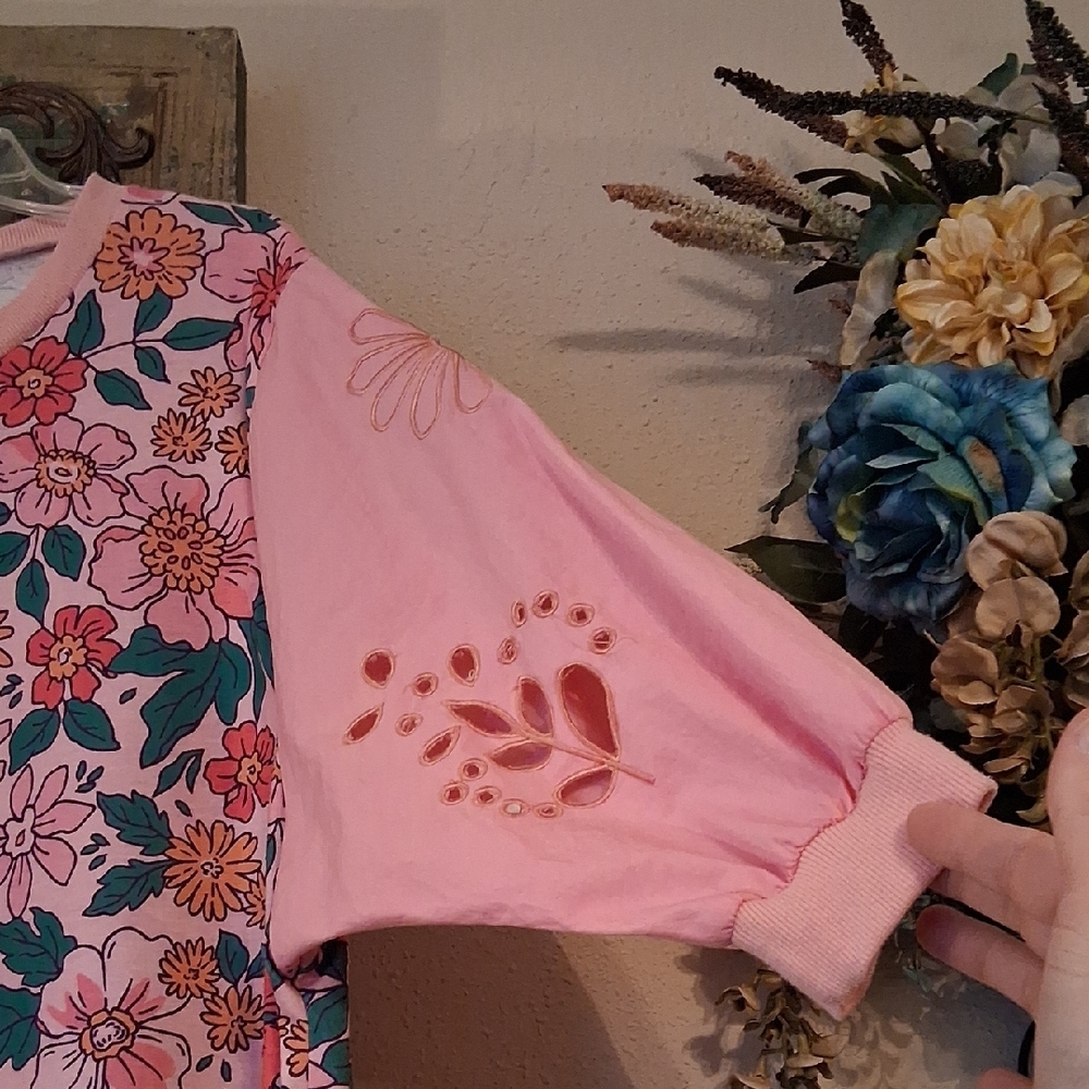 Floral Pink Blouse. Excellent Condition NWOT Size XL - Picture 9 of 12